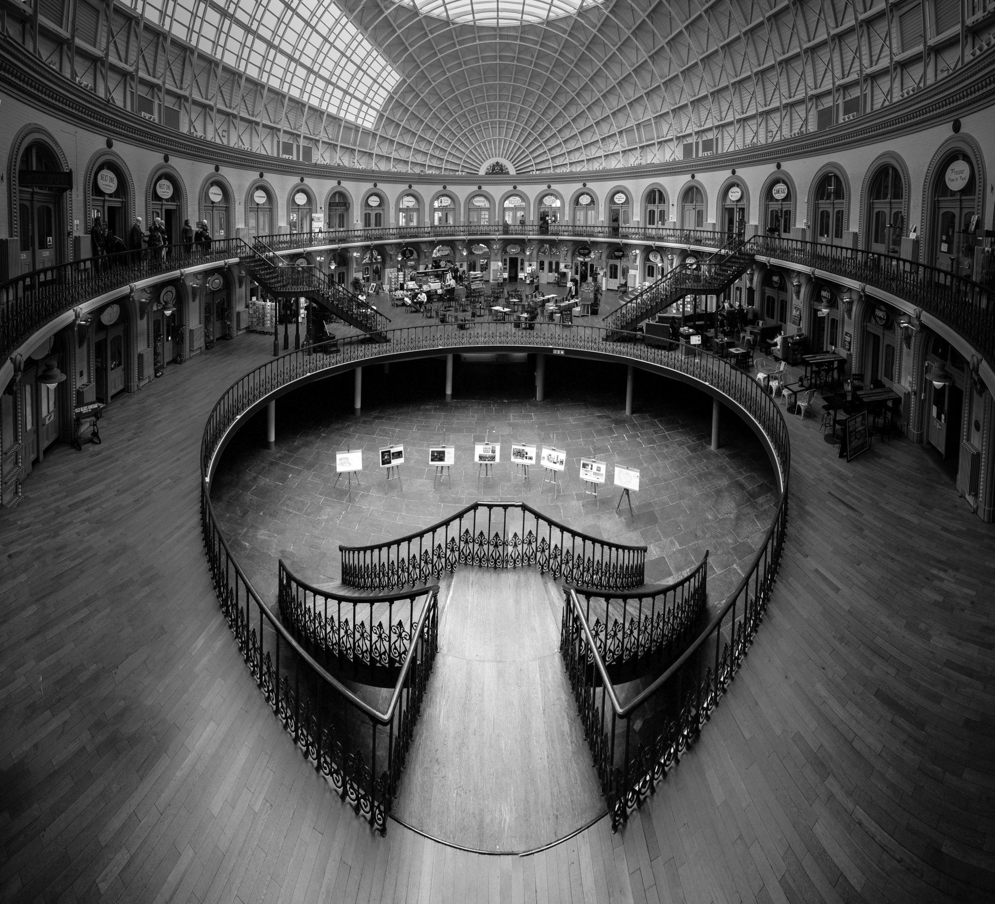 Grandeur - Leeds Corn Exchange - Yaopey Fine Art - 