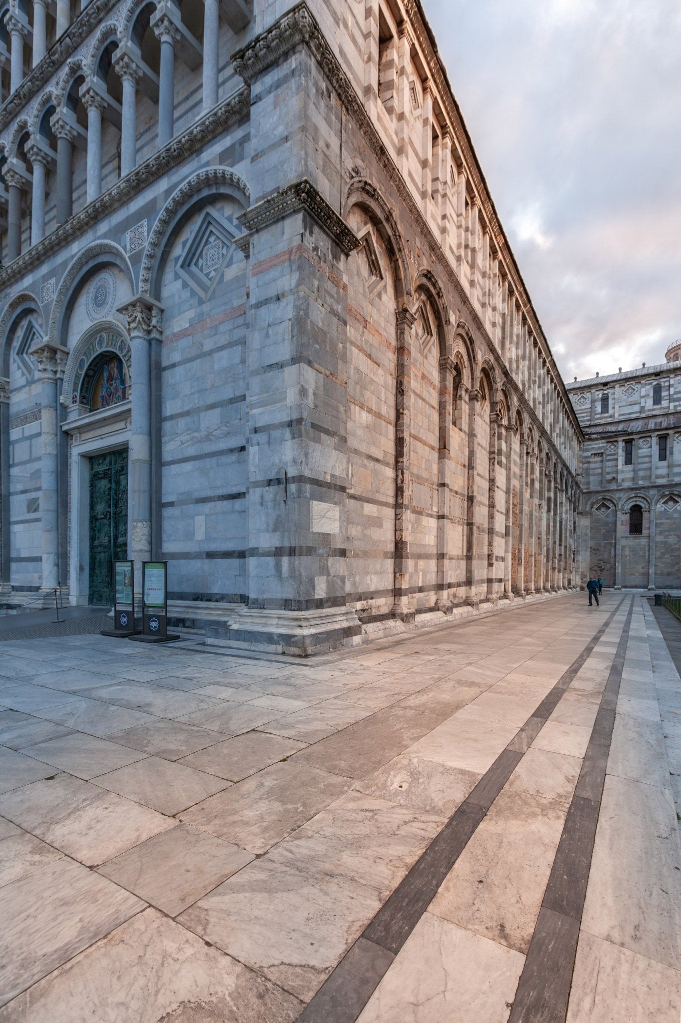 Grandeur - Pisa Cathedral - Yaopey Fine Art - 